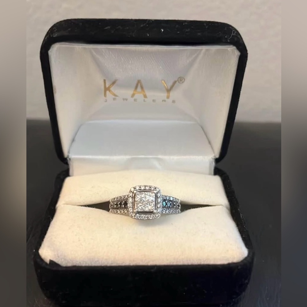 Kay Jewelers Silver and Black Diamond Ring